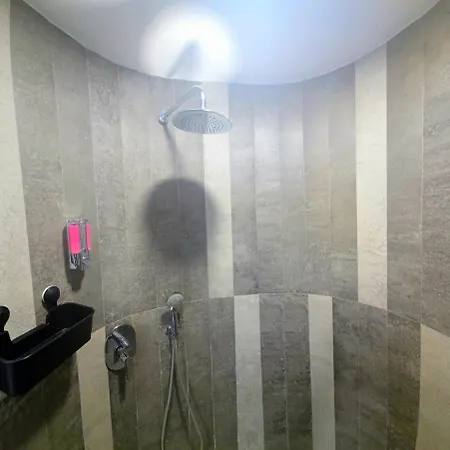 Spectrum Elegance 1 Bedroom City Center With Season Pool