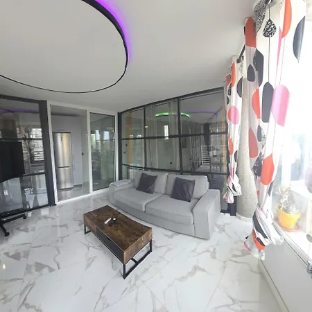Spectrum Elegance 1 Bedroom City Center With Season Pool Apartment *