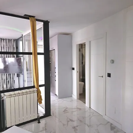 Apartment Spectrum Elegance 1 Bedroom City Center With Season Pool Torremolinos