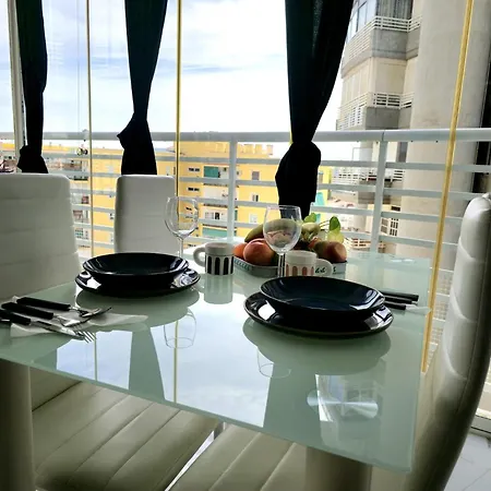 Spectrum Elegance 1 Bedroom City Center With Season Pool Apartment