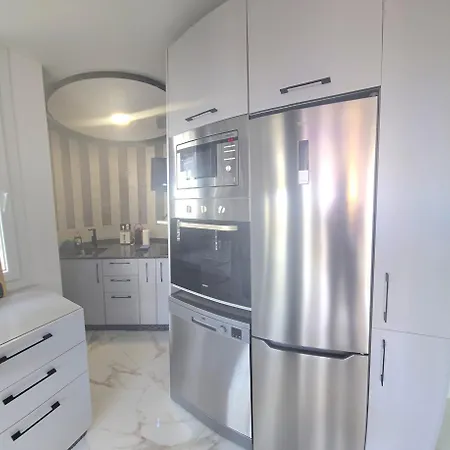 Spectrum Elegance 1 Bedroom City Center With Season Pool Torremolinos