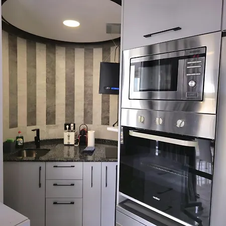 Spectrum Elegance 1 Bedroom City Center With Season Pool Apartment *